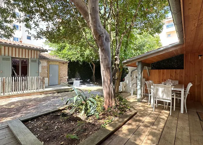 House For 8 With Garden & Terrace In Arcachon